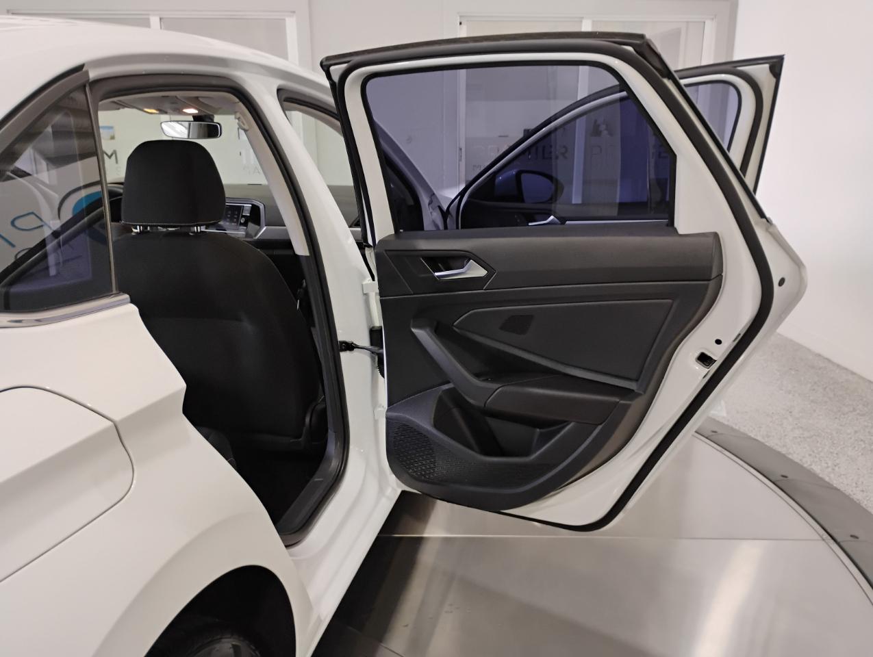 Volkswagen Jetta S 6M 2023