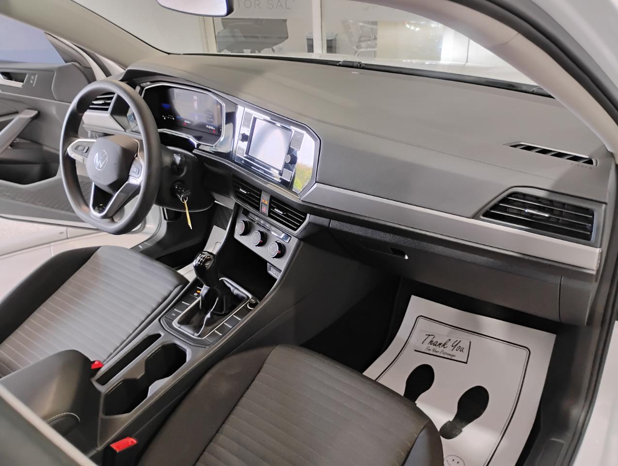 Volkswagen Jetta S 6M 2023