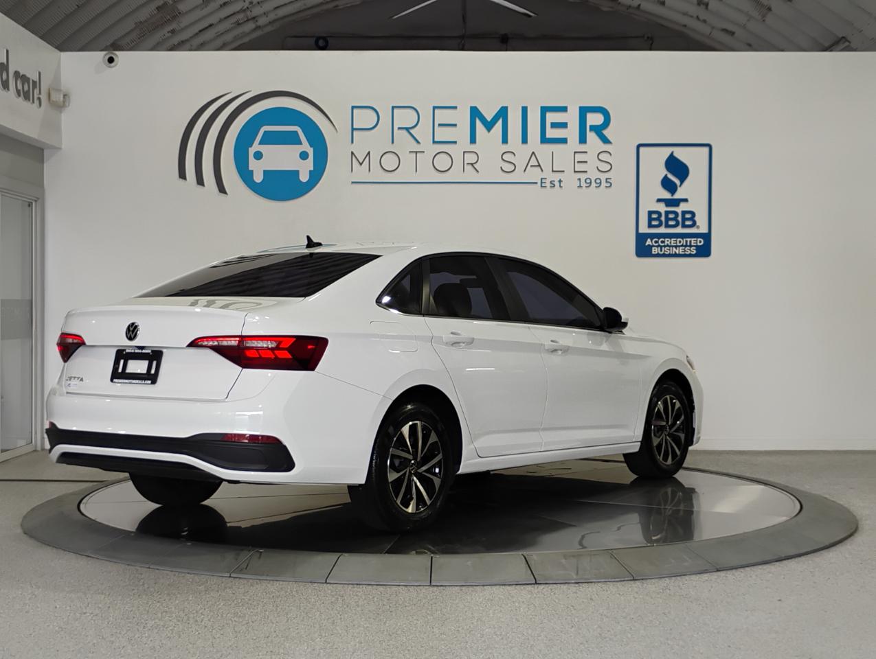 Volkswagen Jetta S 6M 2023