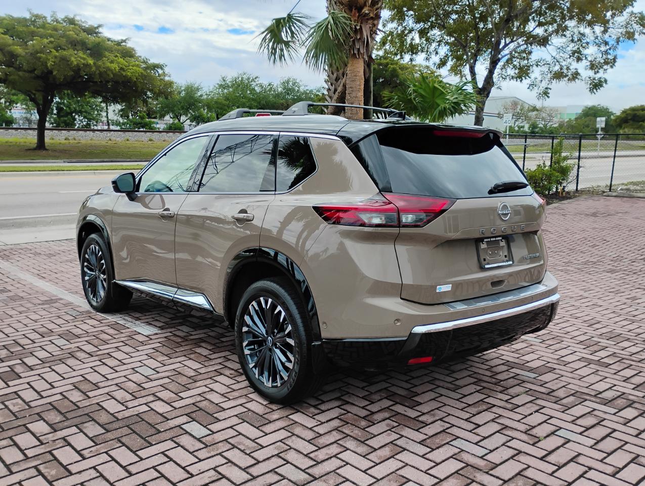 Nissan Rogue Platinum 2025