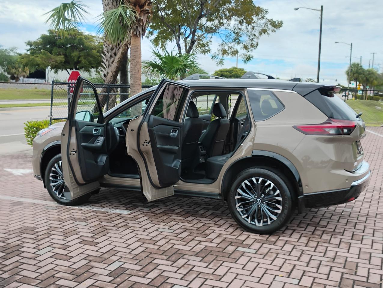 Nissan Rogue Platinum 2025