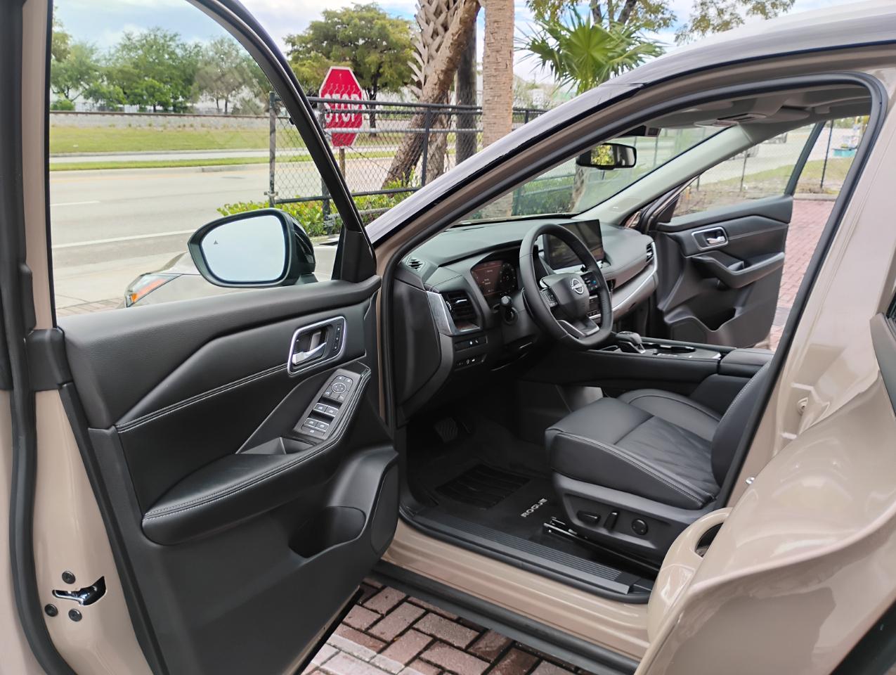 Nissan Rogue Platinum 2025