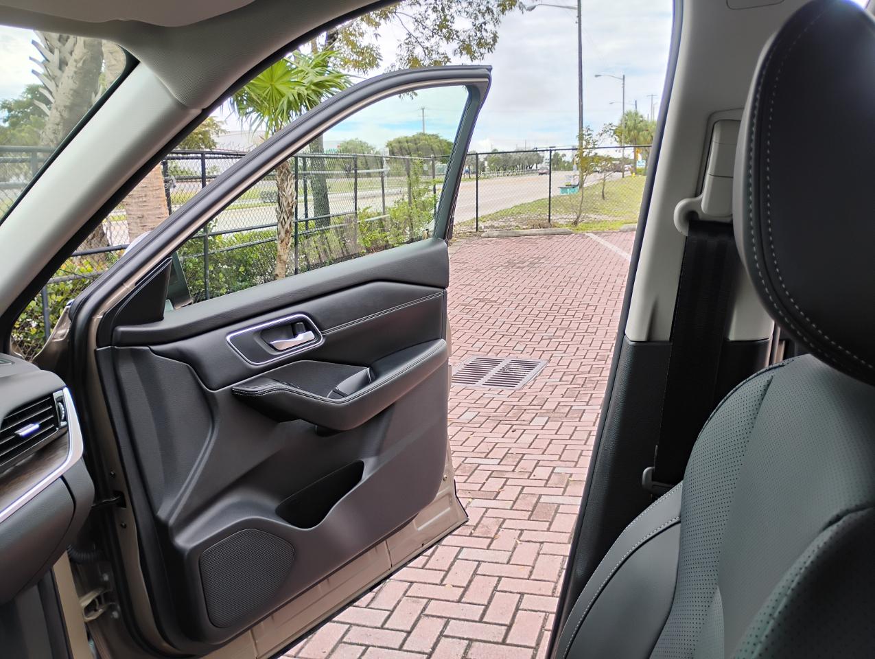 Nissan Rogue Platinum 2025