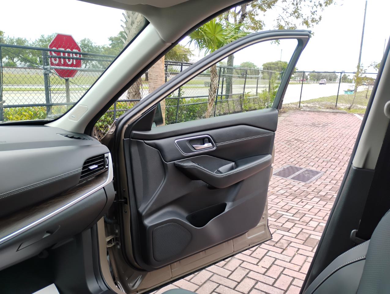 Nissan Rogue Platinum 2025