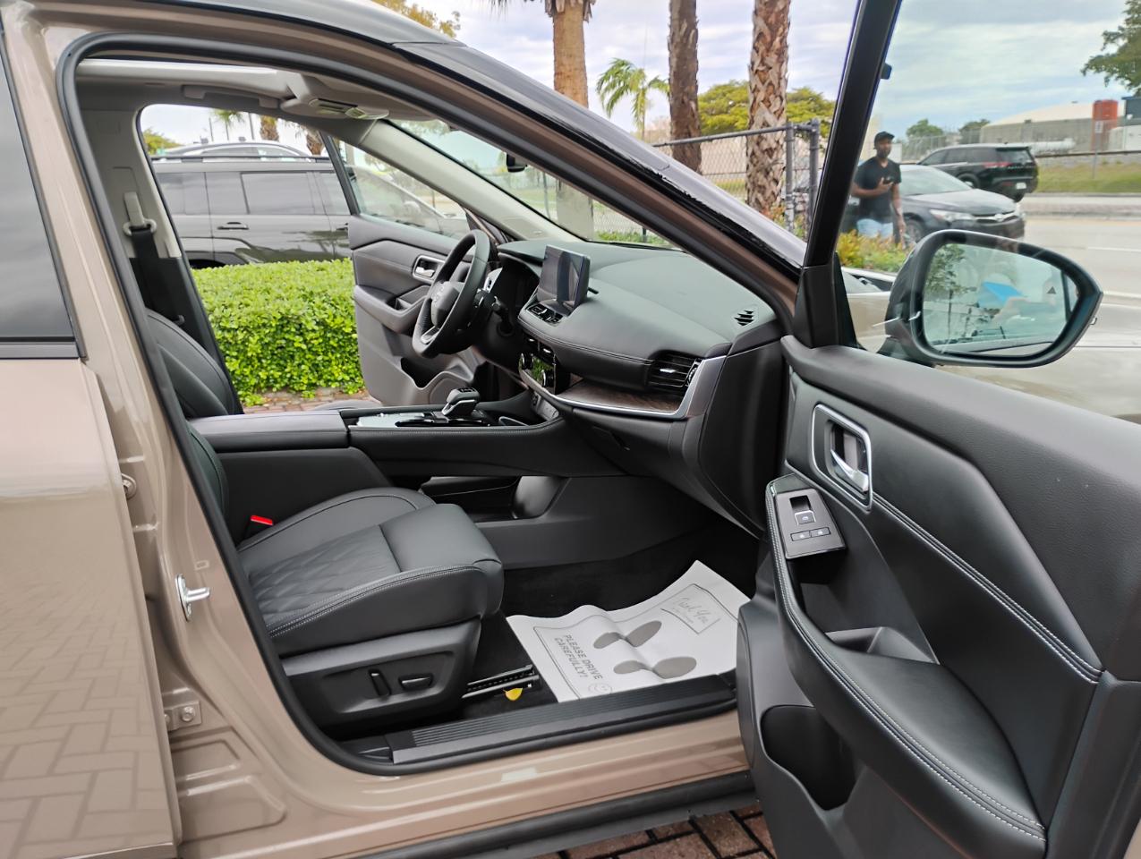 Nissan Rogue Platinum 2025