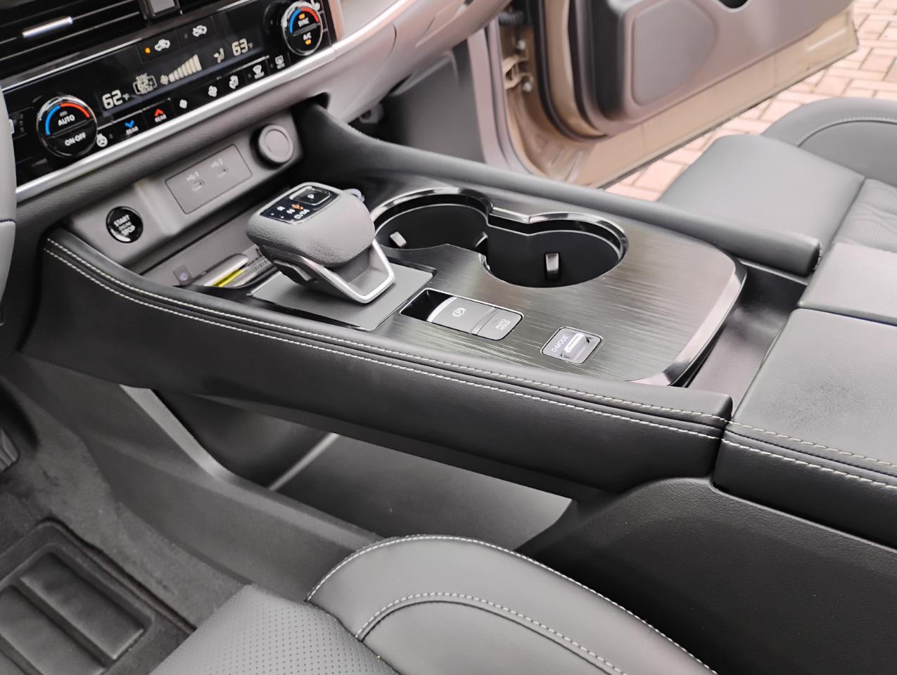 Nissan Rogue Platinum 2025