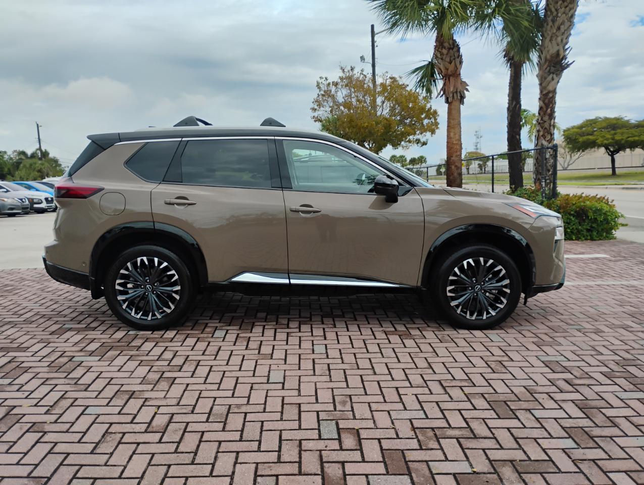 Nissan Rogue Platinum 2025