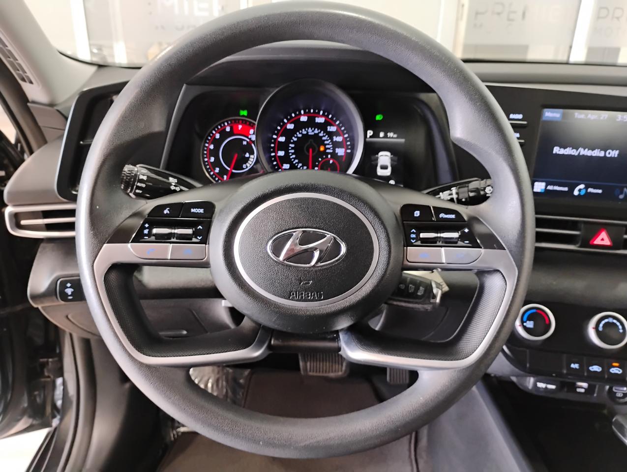 Hyundai Elantra SE 2021