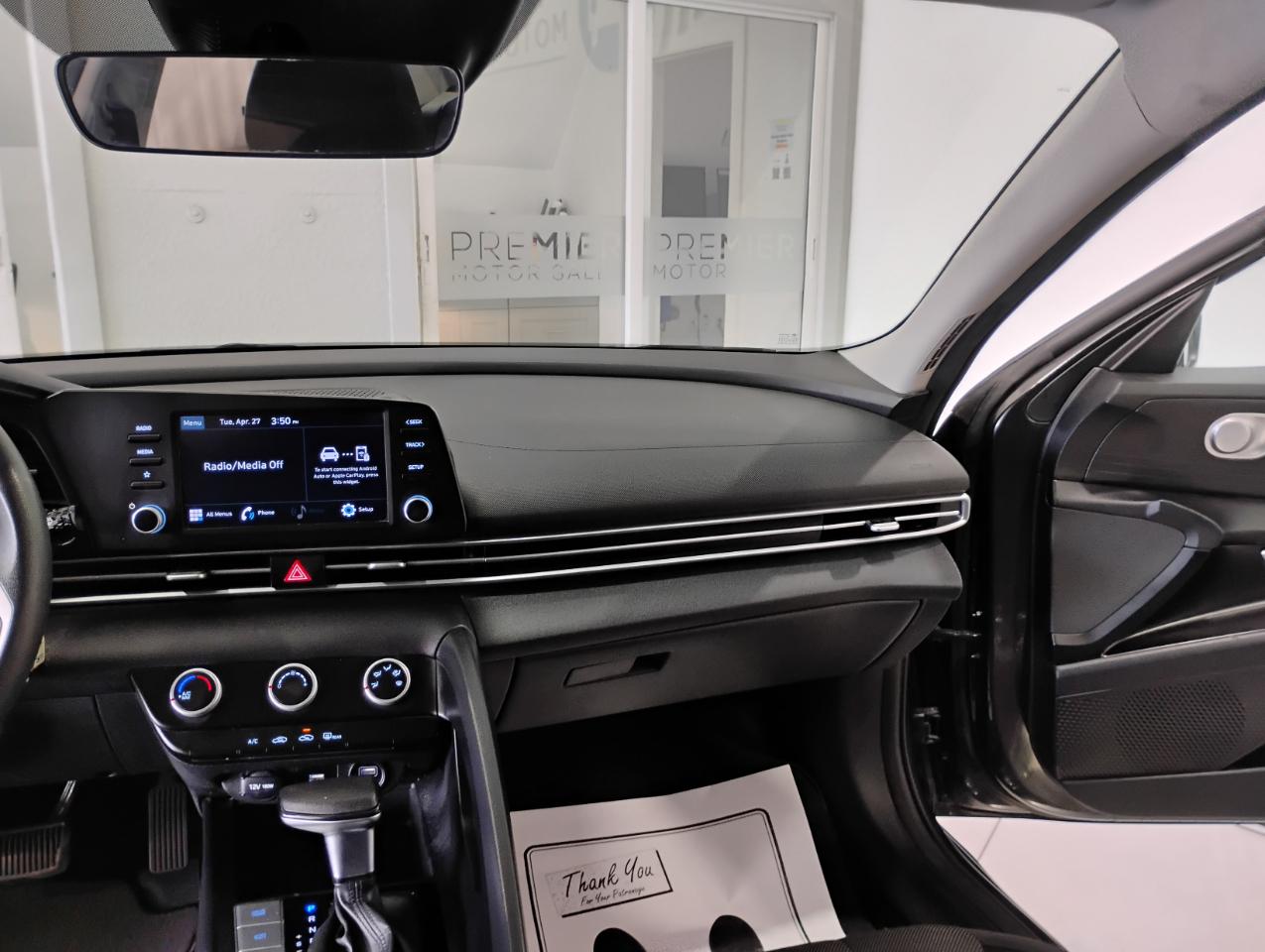 Hyundai Elantra SE 2021