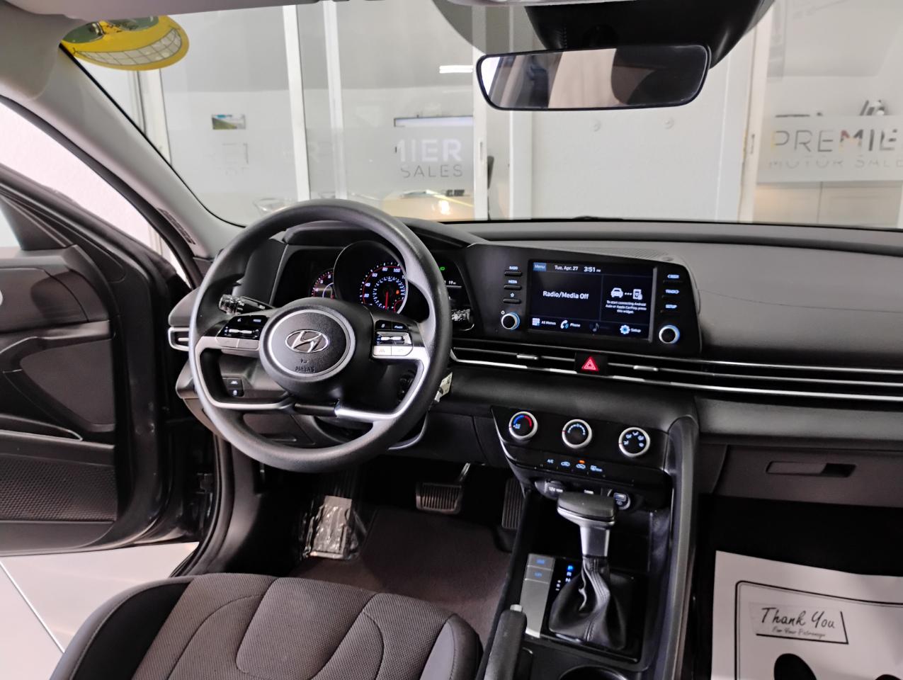 Hyundai Elantra SE 2021