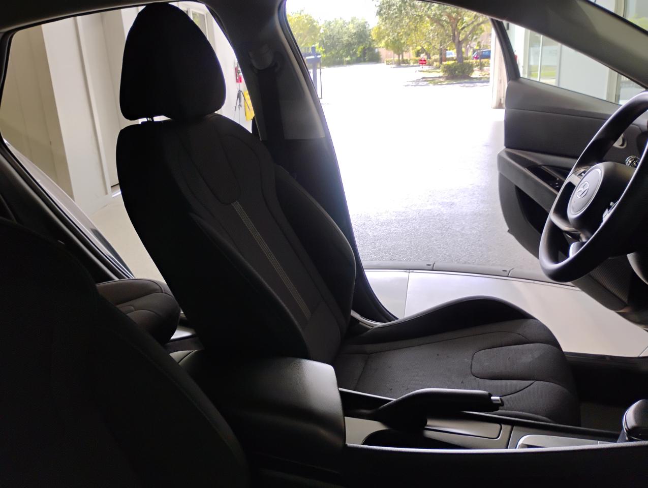 Hyundai Elantra SE 2021