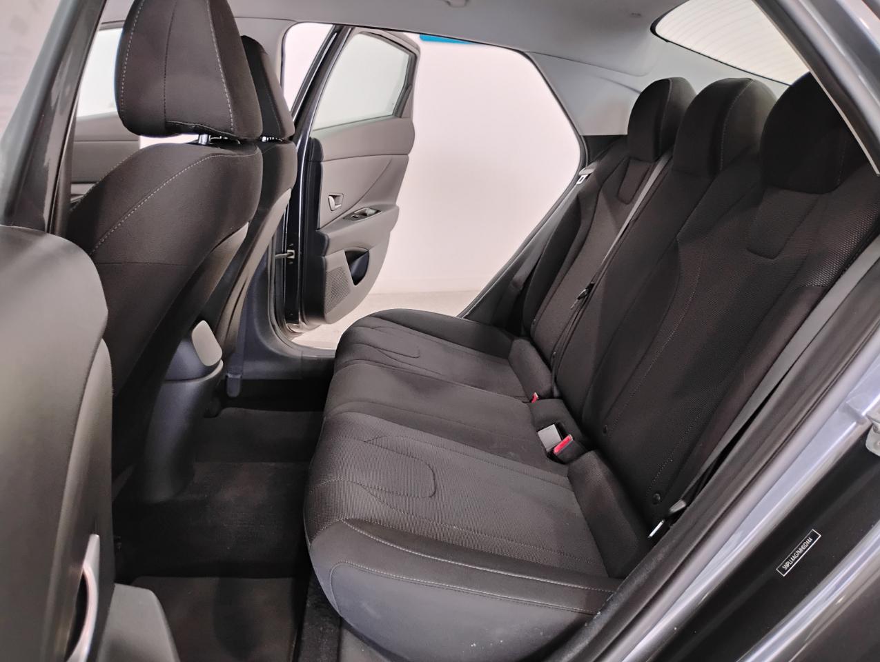 Hyundai Elantra SE 2021