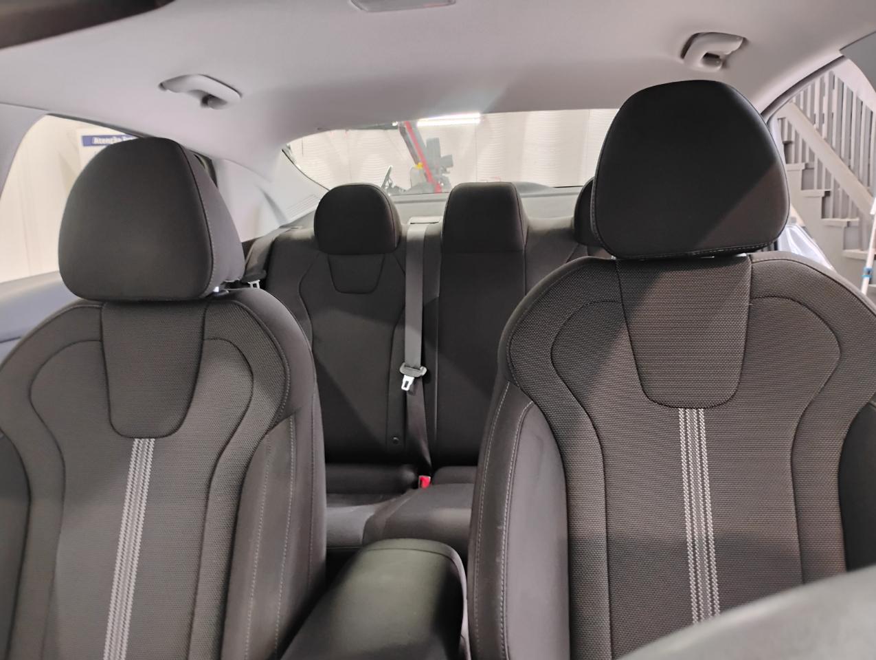 Hyundai Elantra SE 2021