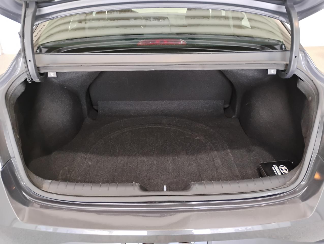 Hyundai Elantra SE 2021