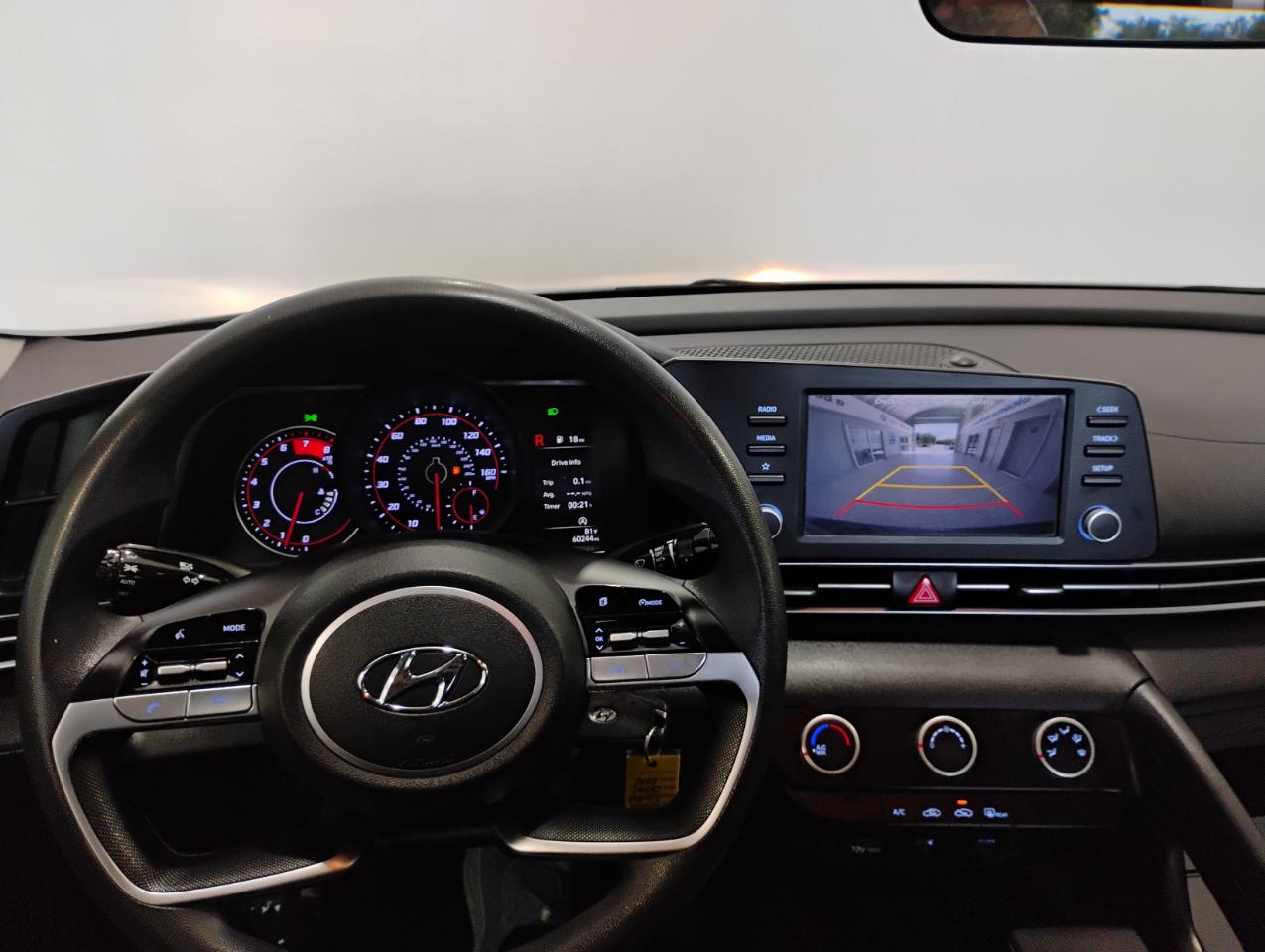 Hyundai Elantra SE 2021