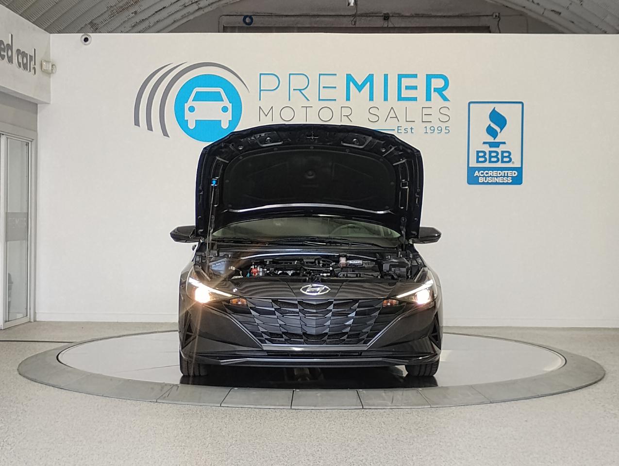 Hyundai Elantra SE 2021