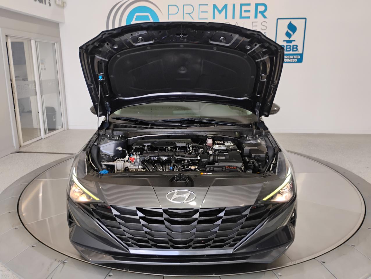 Hyundai Elantra SE 2021