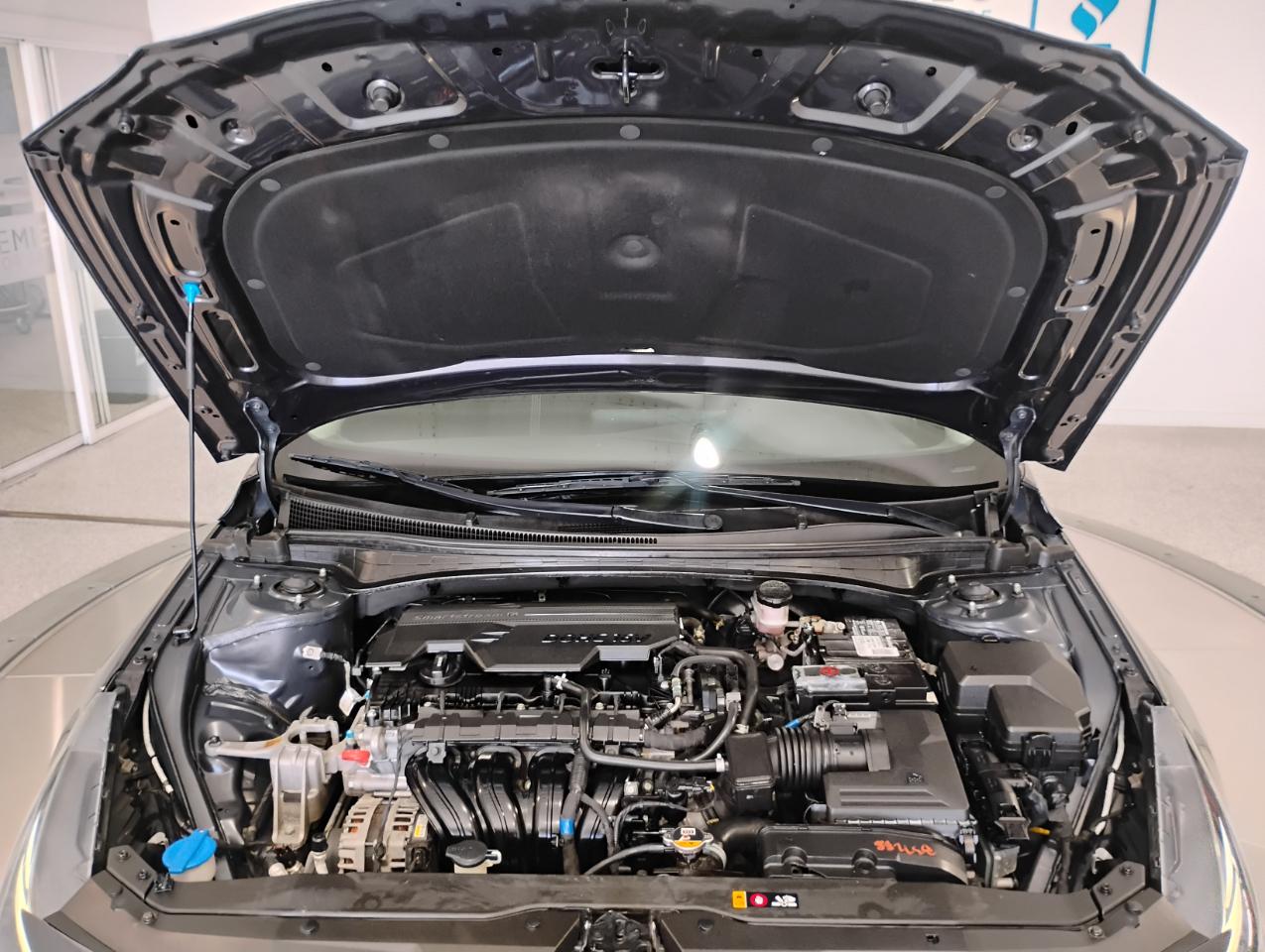 Hyundai Elantra SE 2021