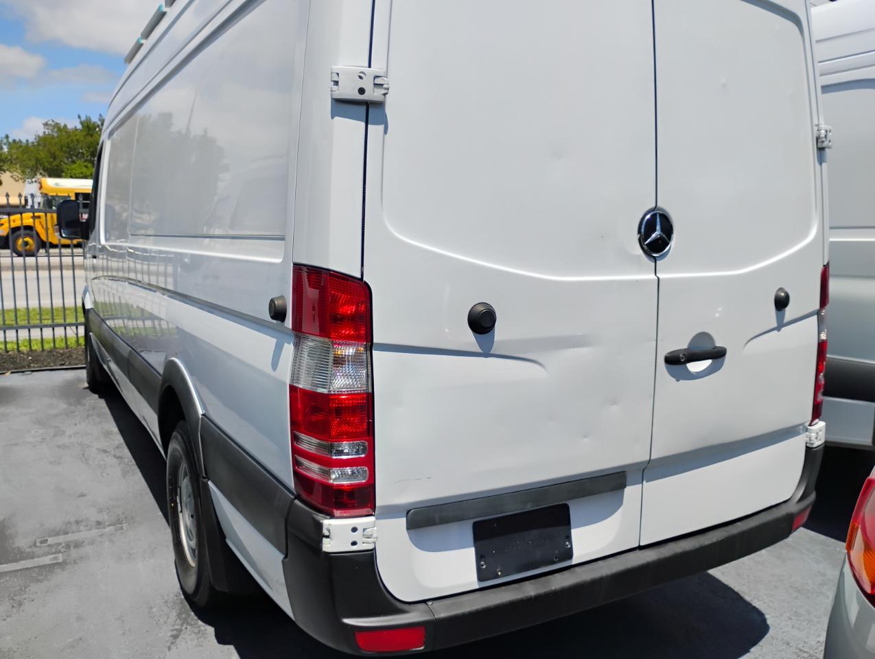 Mercedes-Benz Sprinter 2500 High Roof 170-in. WB 2017