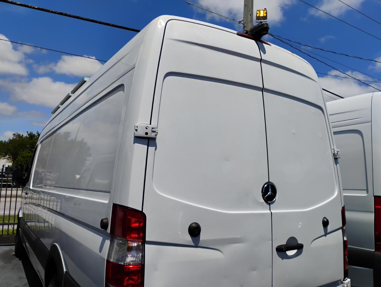 Mercedes-Benz Sprinter 2500 High Roof 170-in. WB 2017