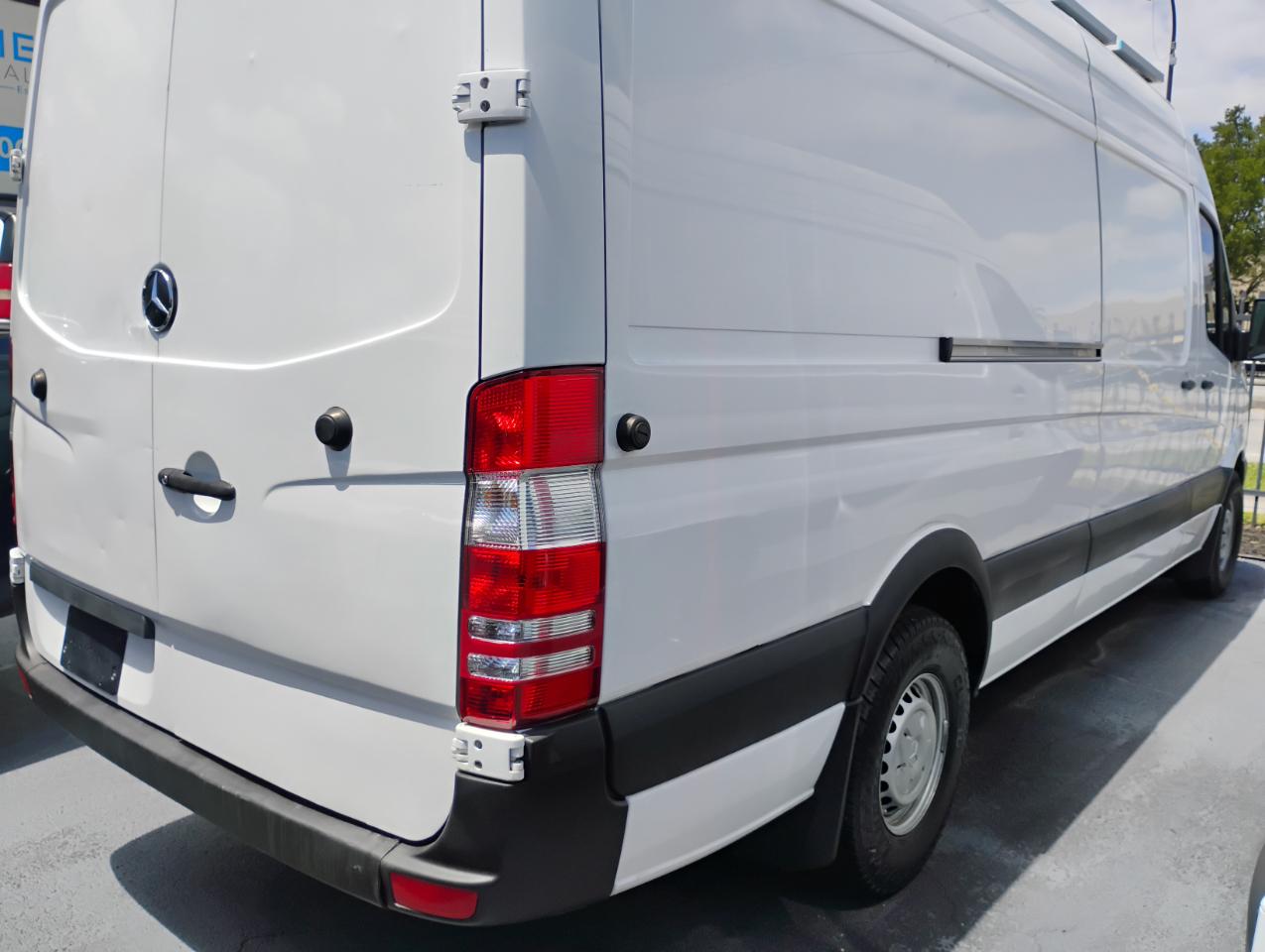 Mercedes-Benz Sprinter 2500 High Roof 170-in. WB 2017