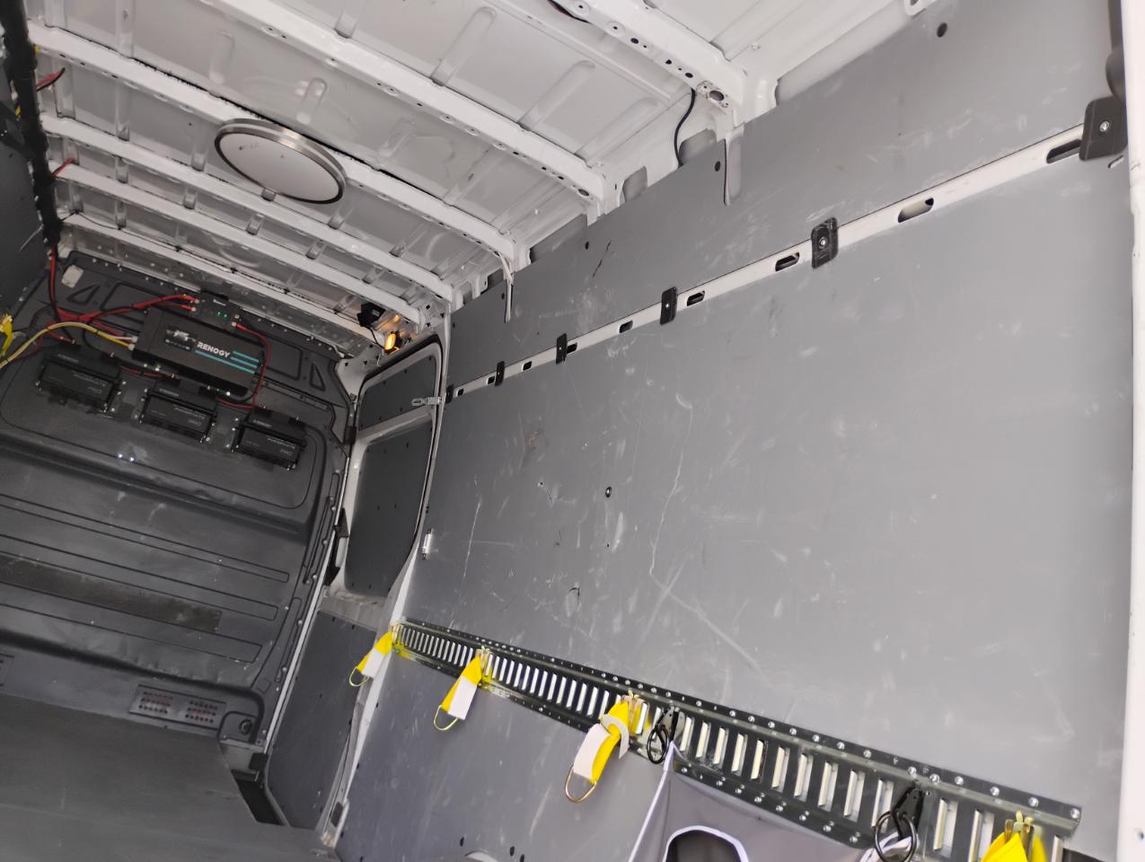 Mercedes-Benz Sprinter 2500 High Roof 170-in. WB 2017