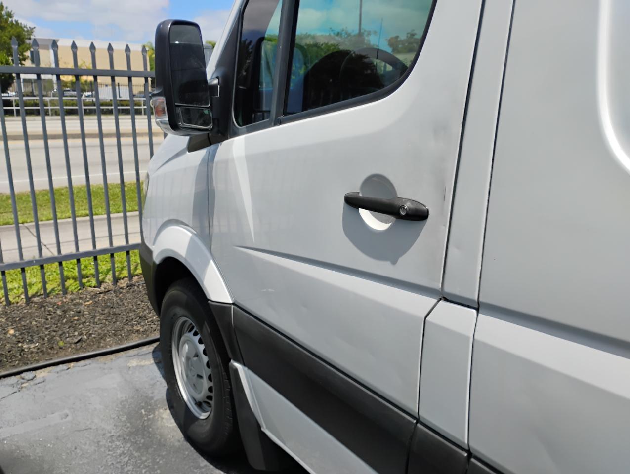 Mercedes-Benz Sprinter 2500 High Roof 170-in. WB 2017