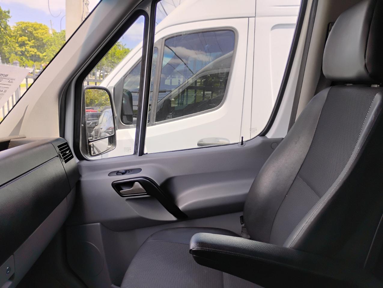 Mercedes-Benz Sprinter 2500 High Roof 170-in. WB 2017