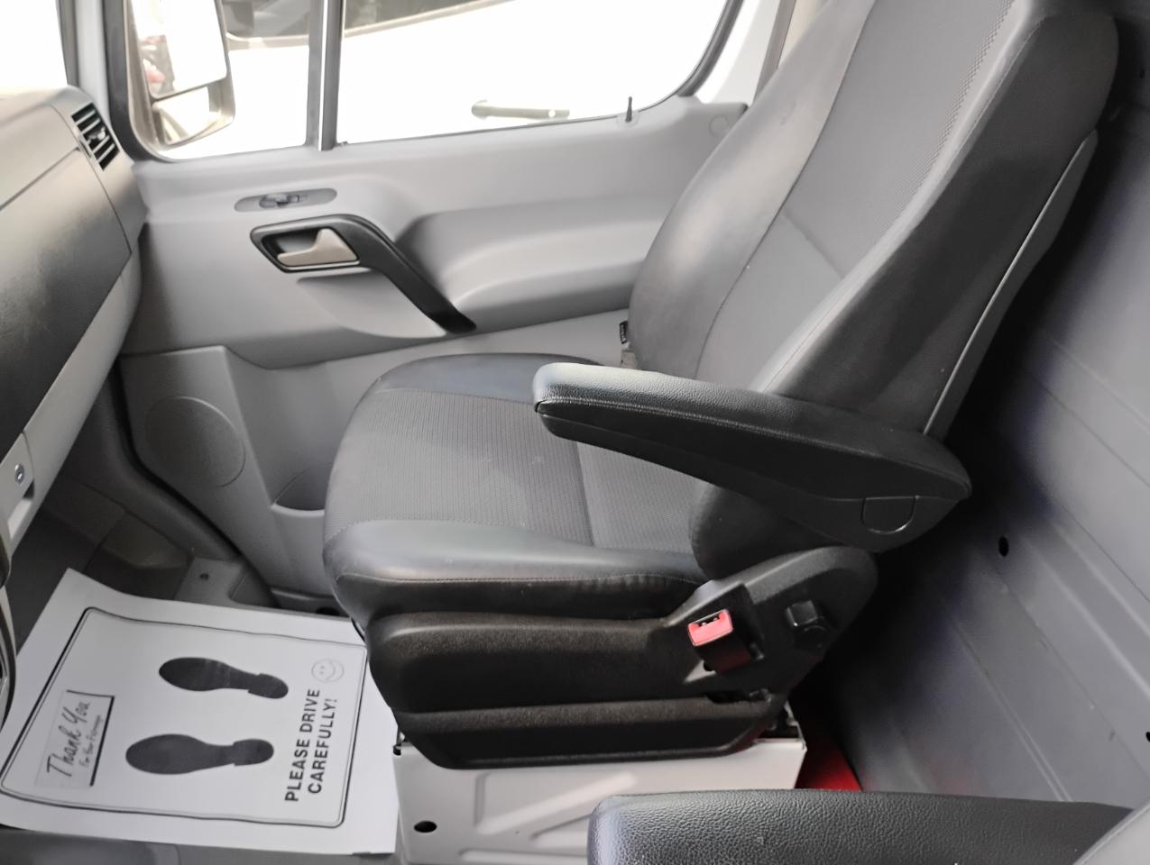 Mercedes-Benz Sprinter 2500 High Roof 170-in. WB 2017