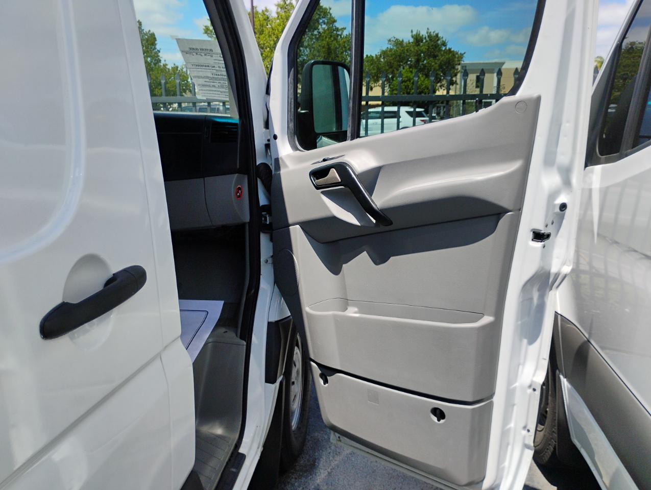 Mercedes-Benz Sprinter 2500 High Roof 170-in. WB 2017