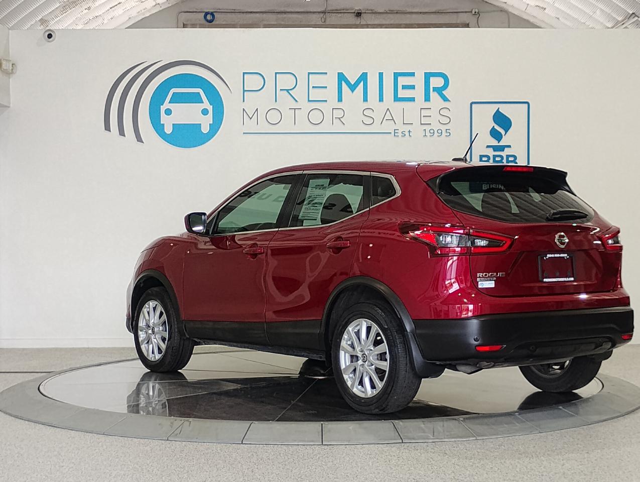 Nissan Rogue Sport S 2020