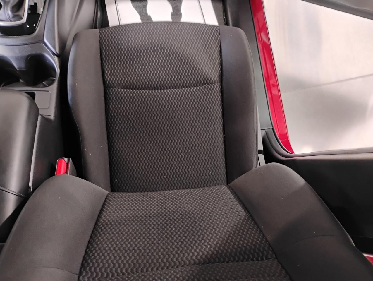 Nissan Rogue Sport S 2020