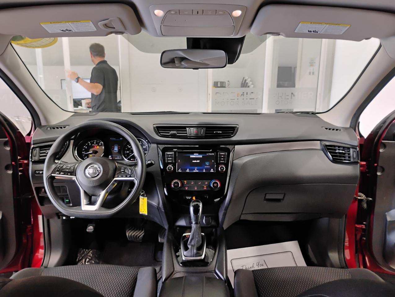 Nissan Rogue Sport S 2020