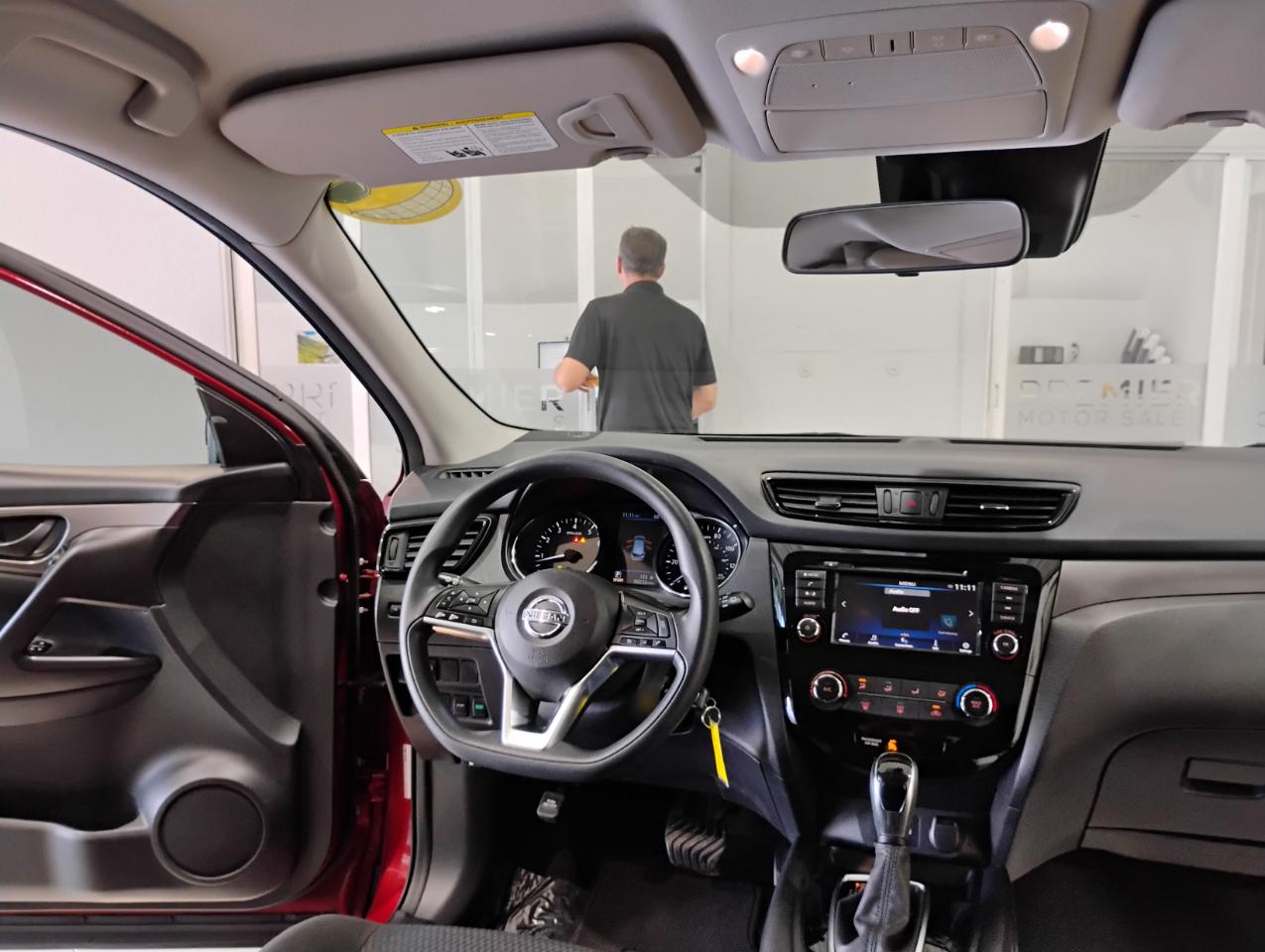 Nissan Rogue Sport S 2020