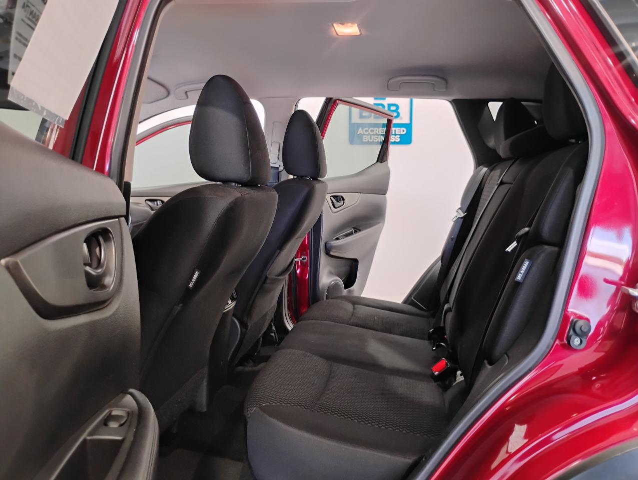 Nissan Rogue Sport S 2020