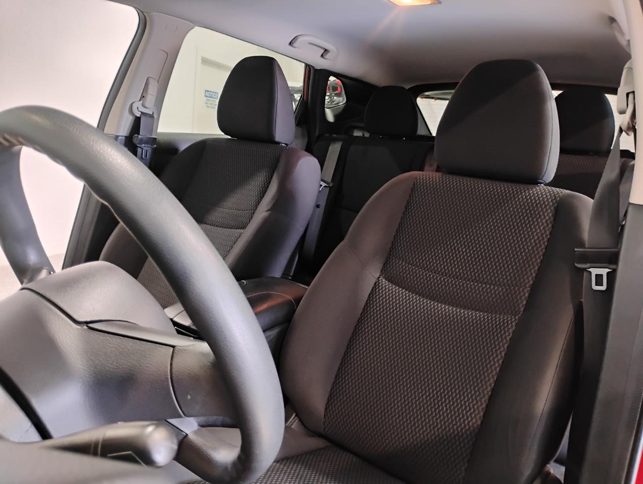 Nissan Rogue Sport S 2020