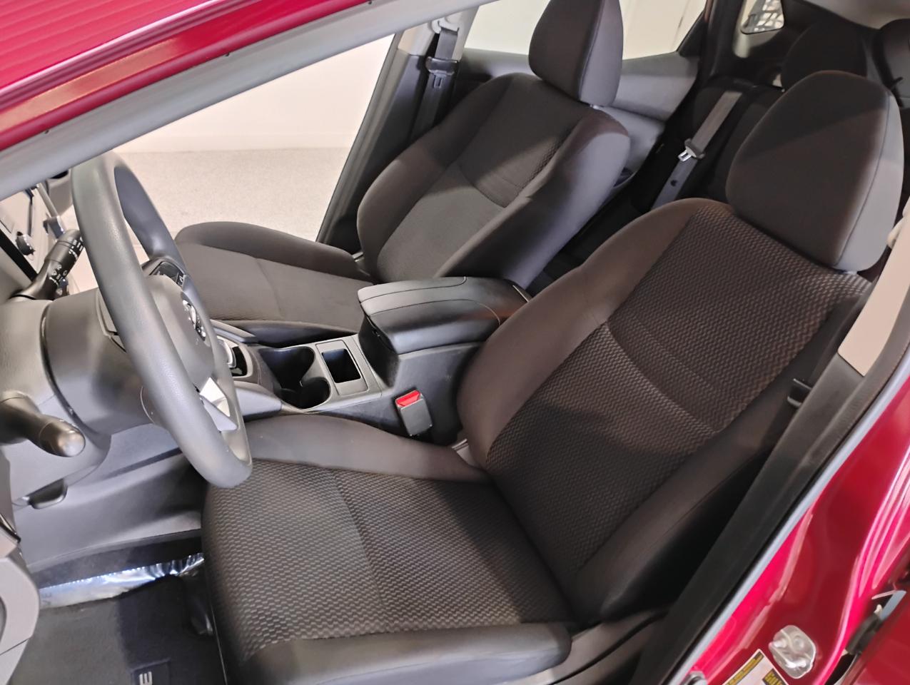 Nissan Rogue Sport S 2020