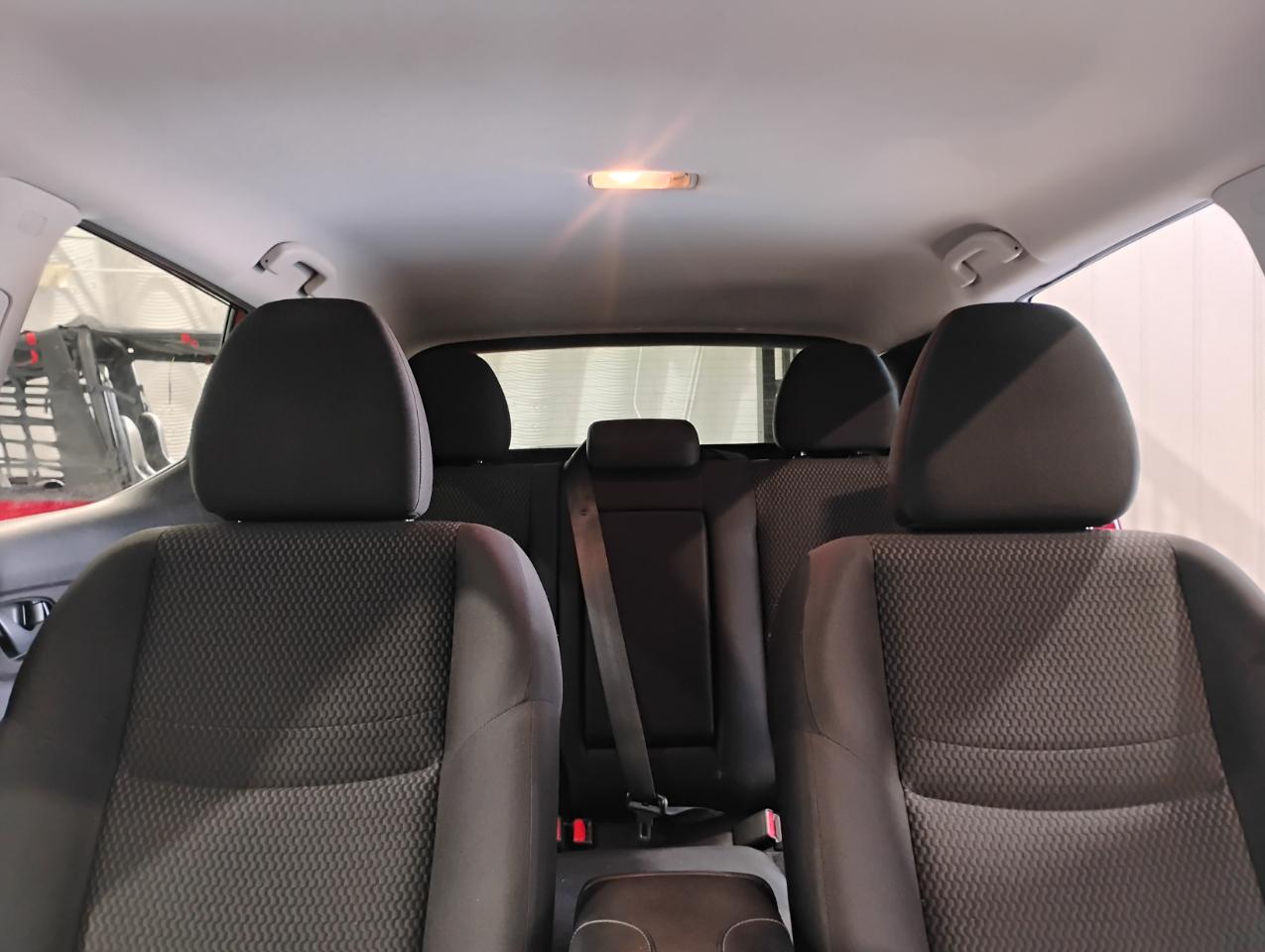 Nissan Rogue Sport S 2020