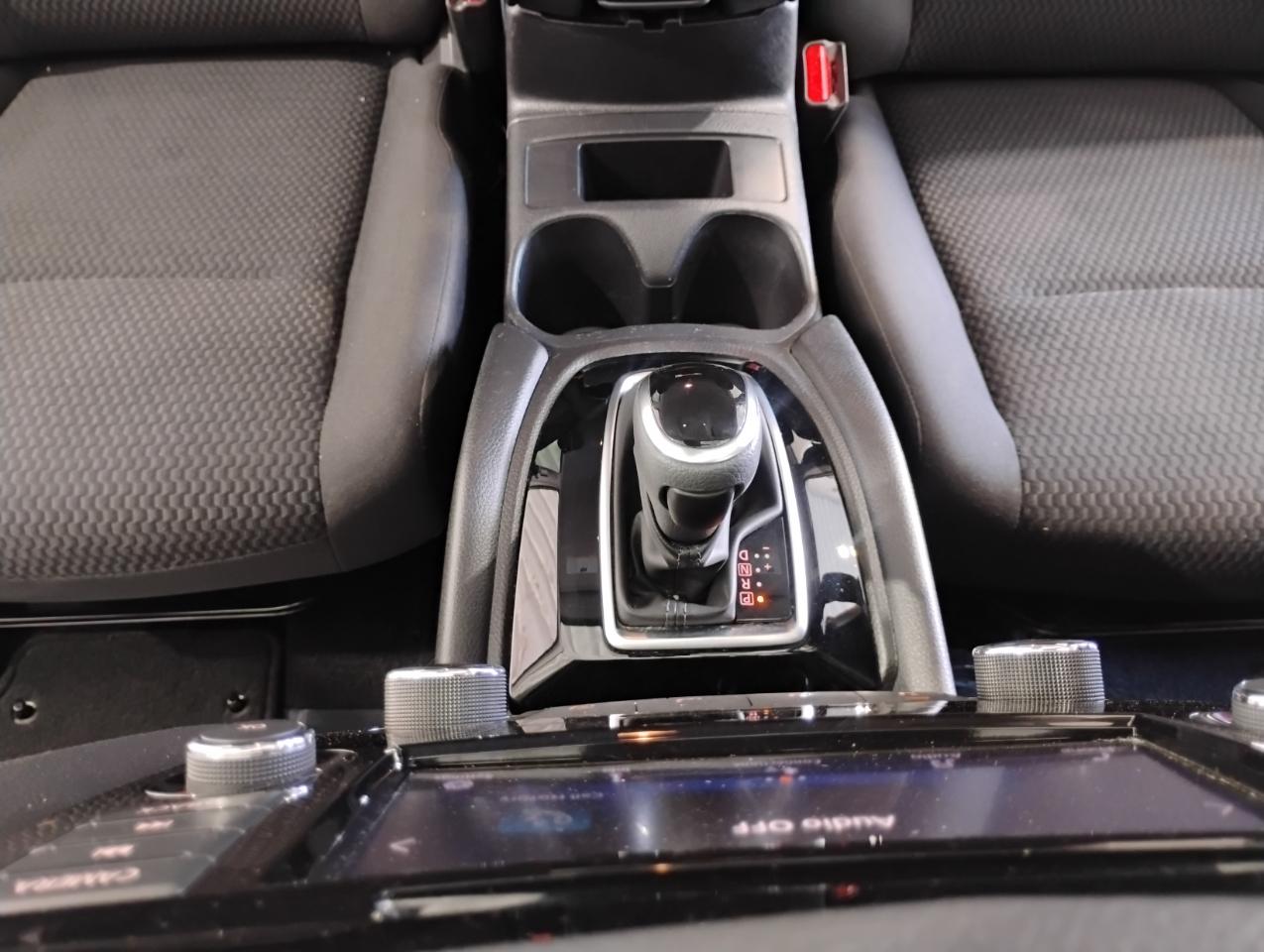 Nissan Rogue Sport S 2020