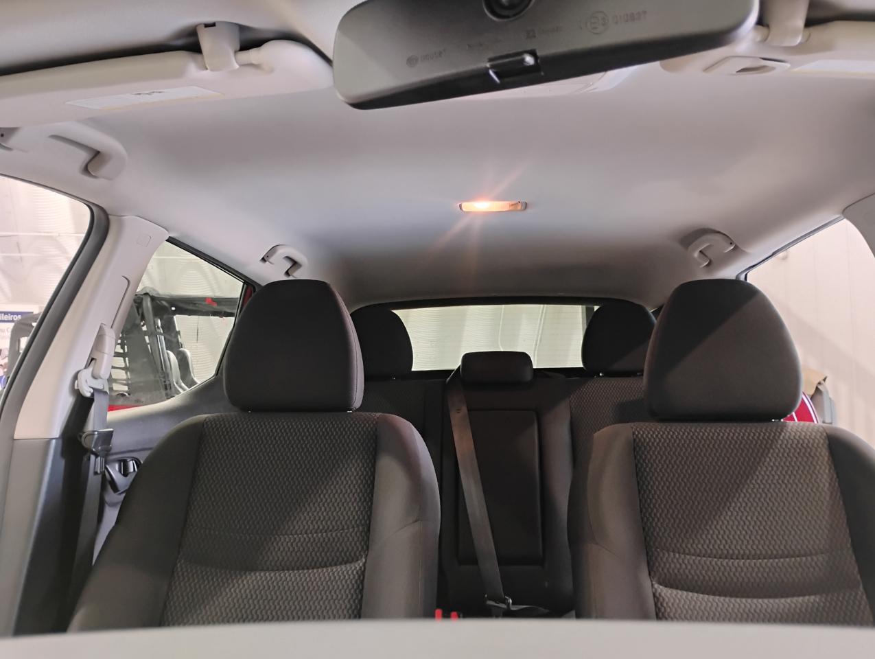 Nissan Rogue Sport S 2020