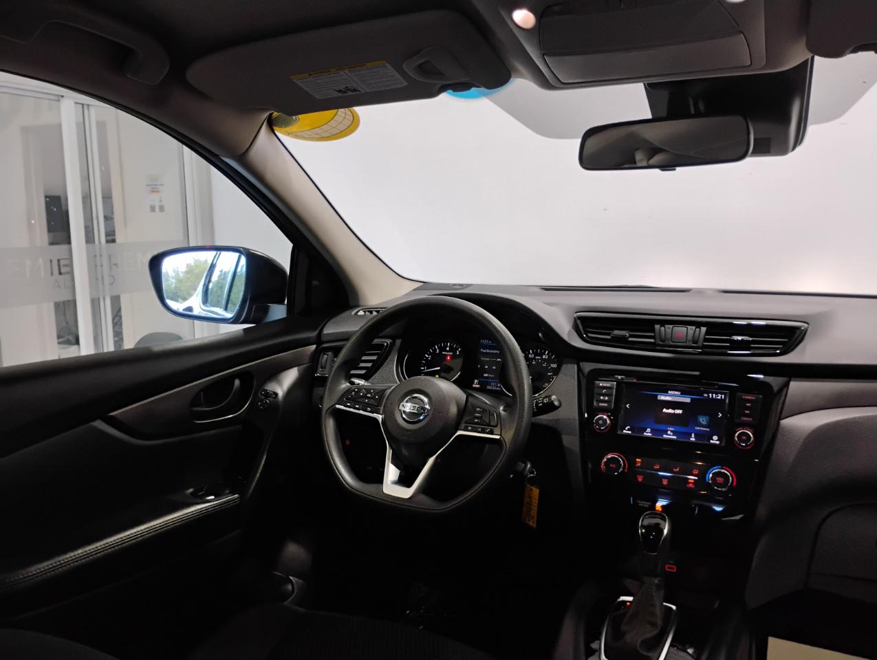 Nissan Rogue Sport S 2020