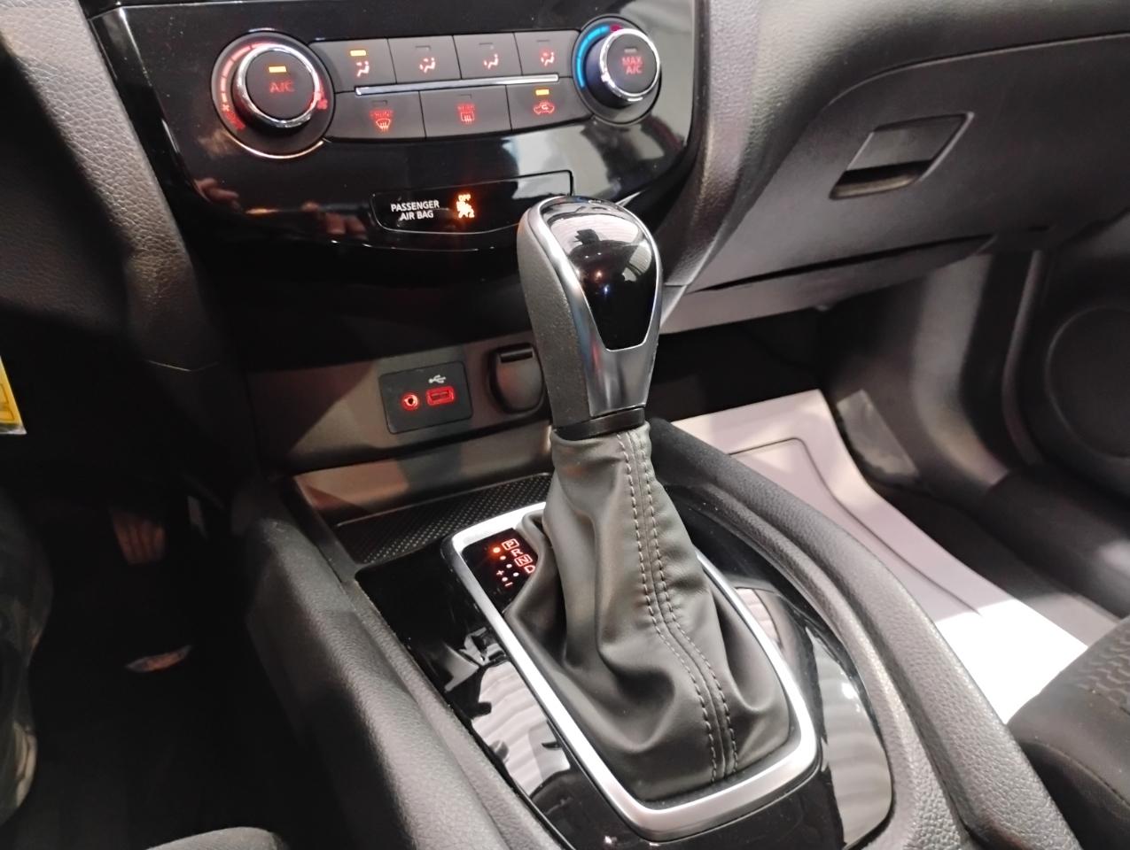 Nissan Rogue Sport S 2020