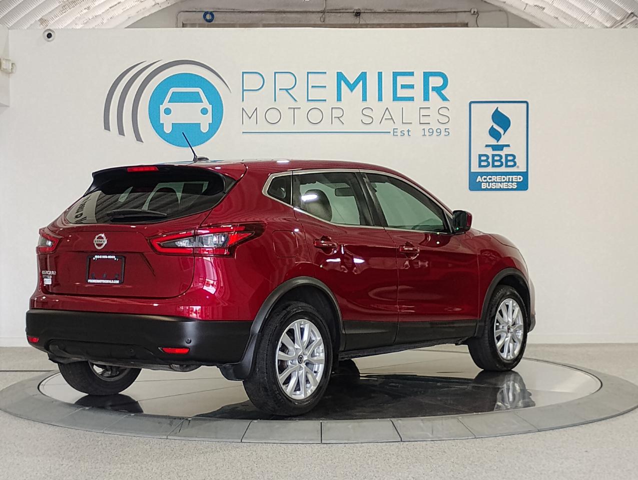 Nissan Rogue Sport S 2020