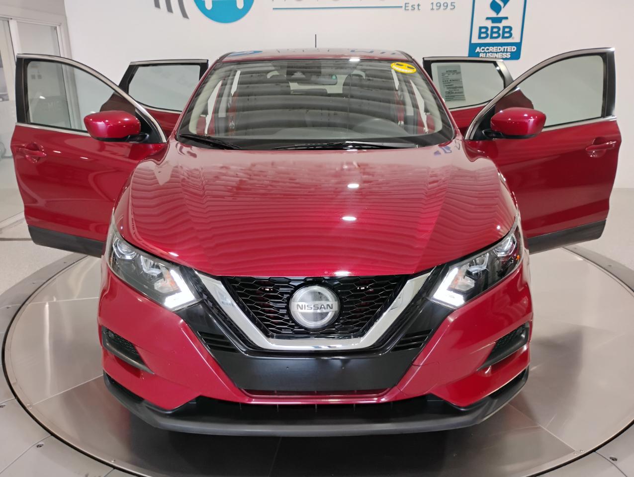 Nissan Rogue Sport S 2020