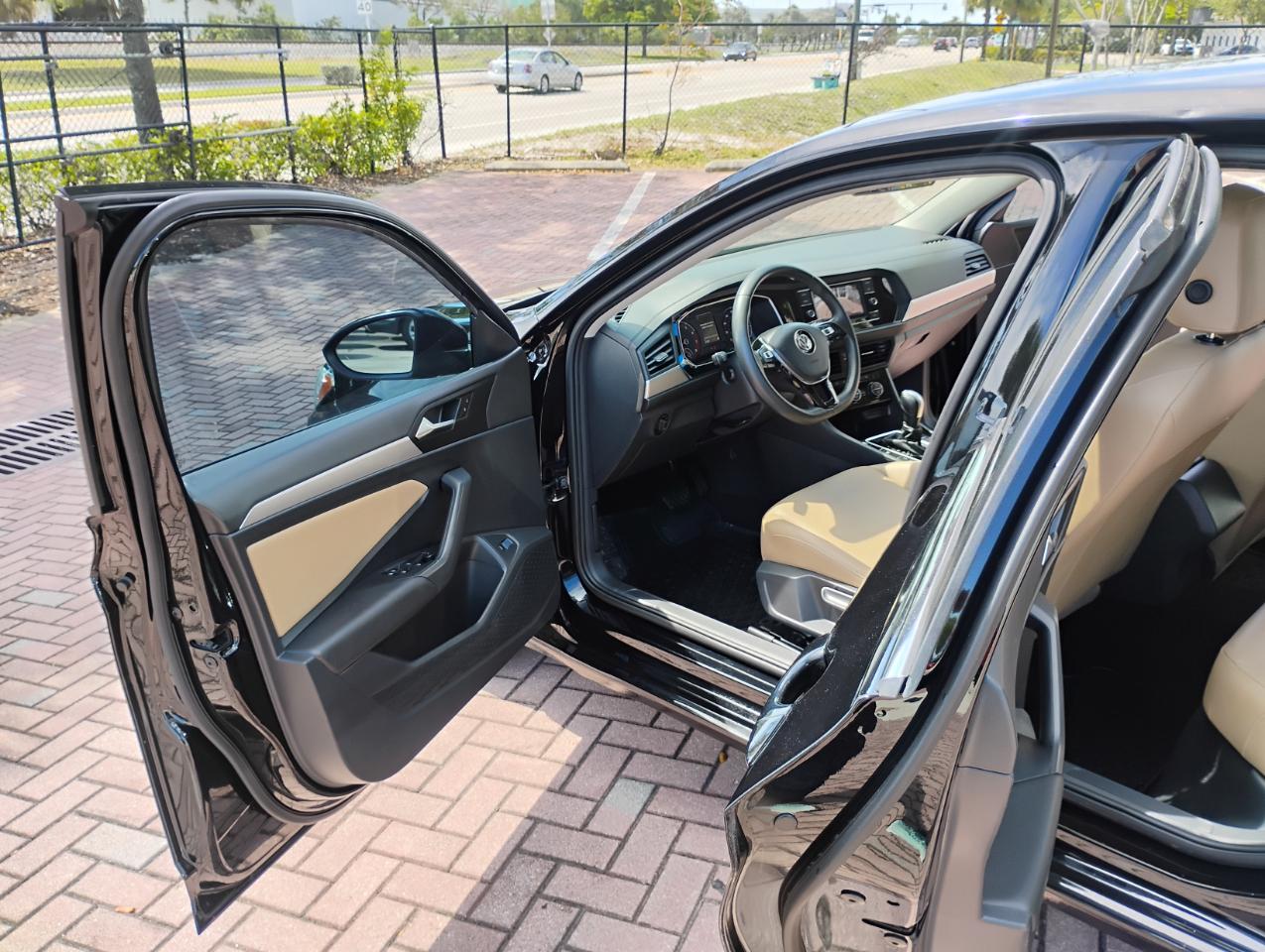 Volkswagen Jetta 1.4T S 8A 2020