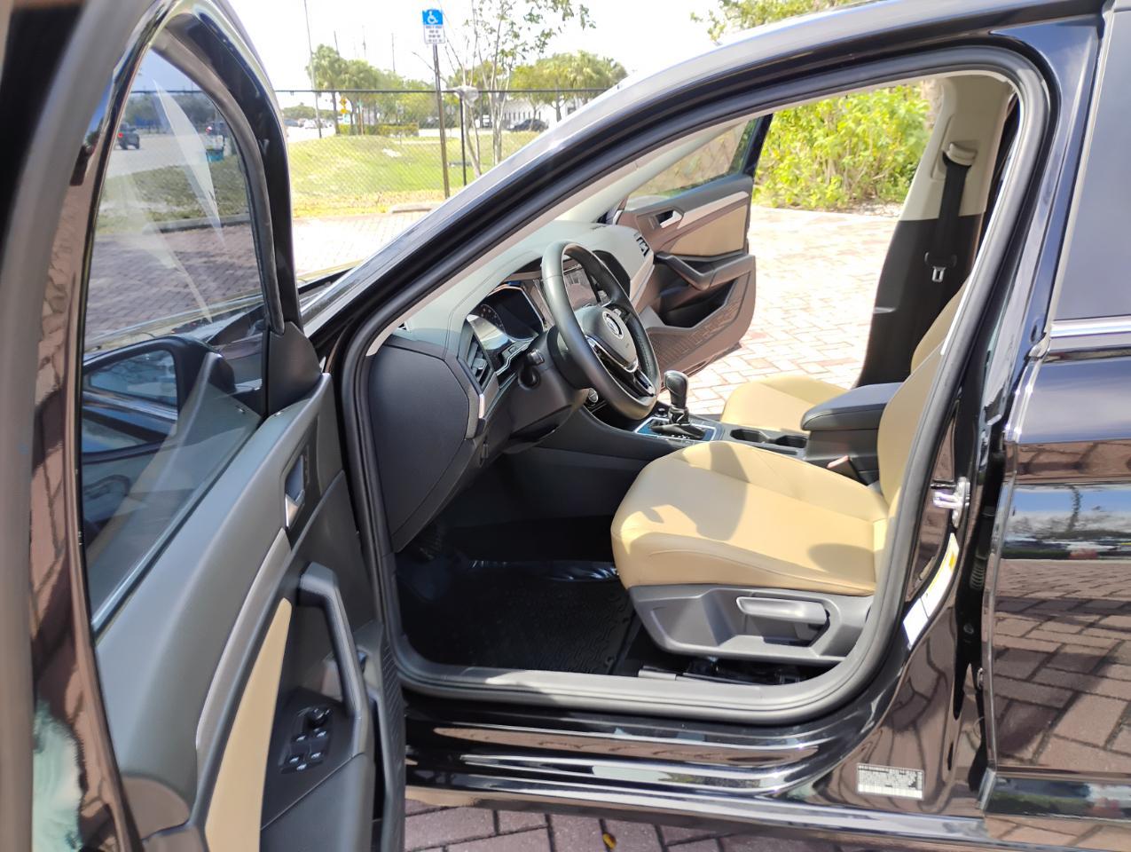 Volkswagen Jetta 1.4T S 8A 2020