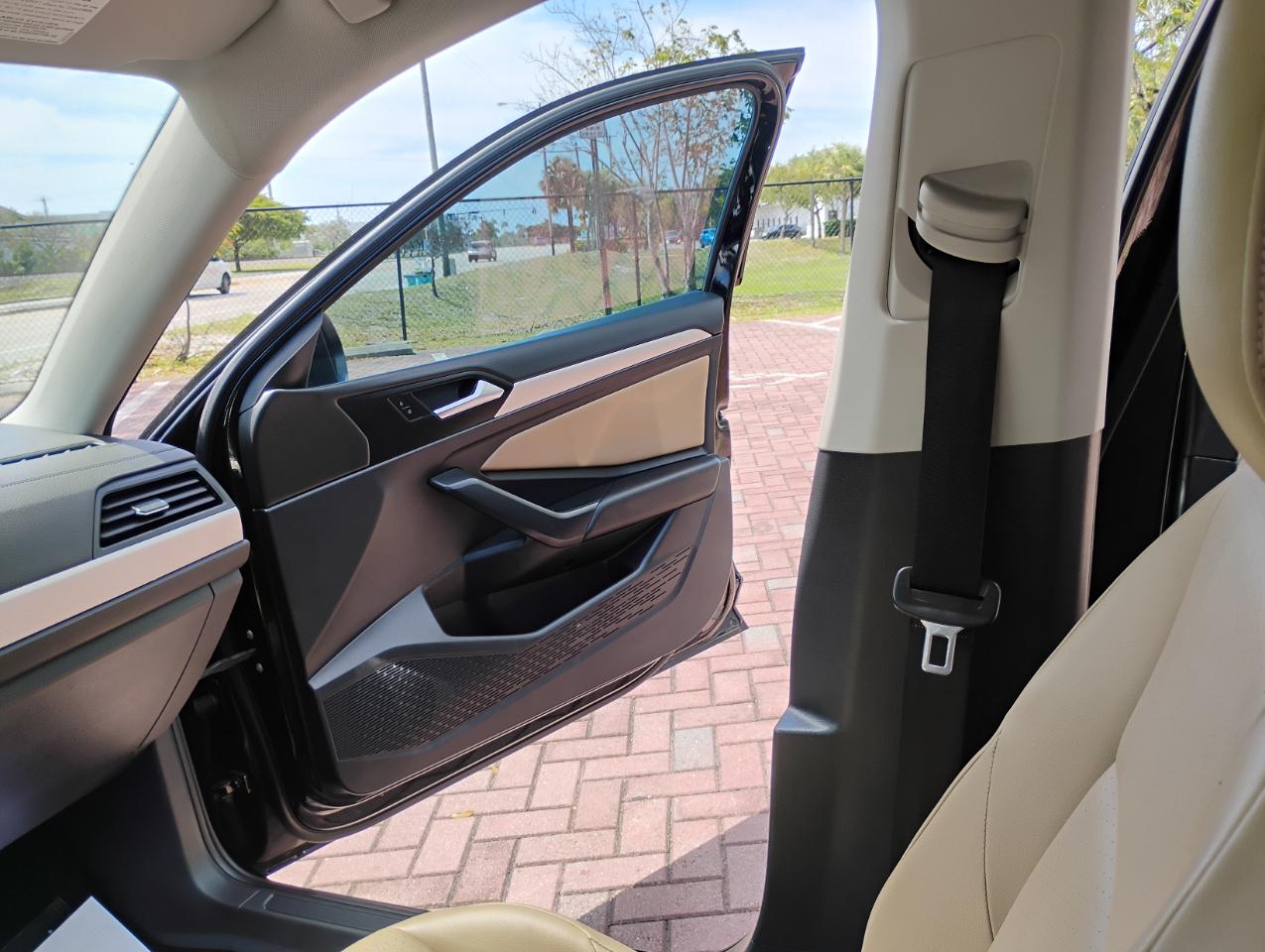 Volkswagen Jetta 1.4T S 8A 2020