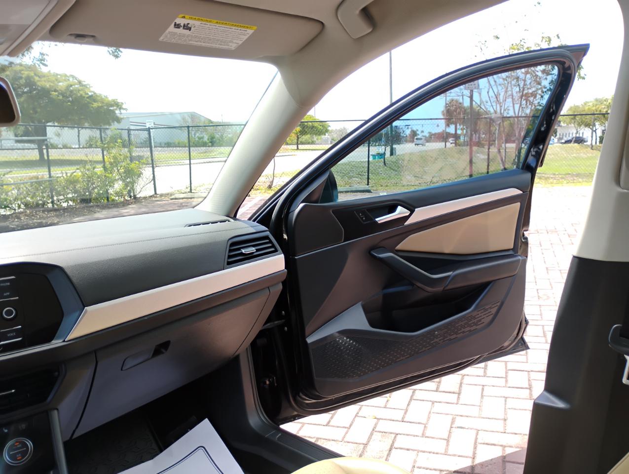 Volkswagen Jetta 1.4T S 8A 2020