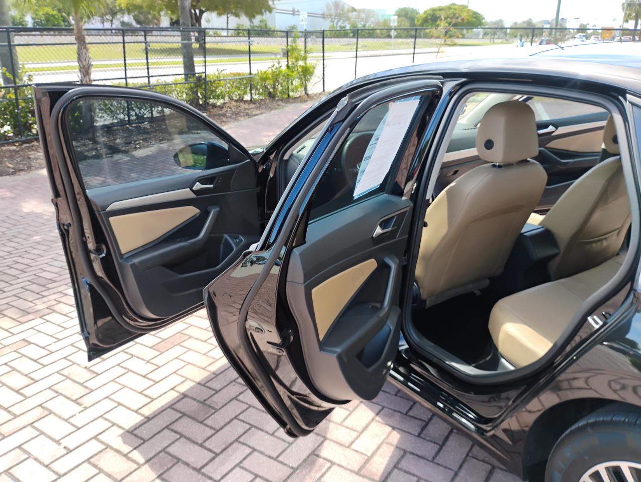 Volkswagen Jetta 1.4T S 8A 2020