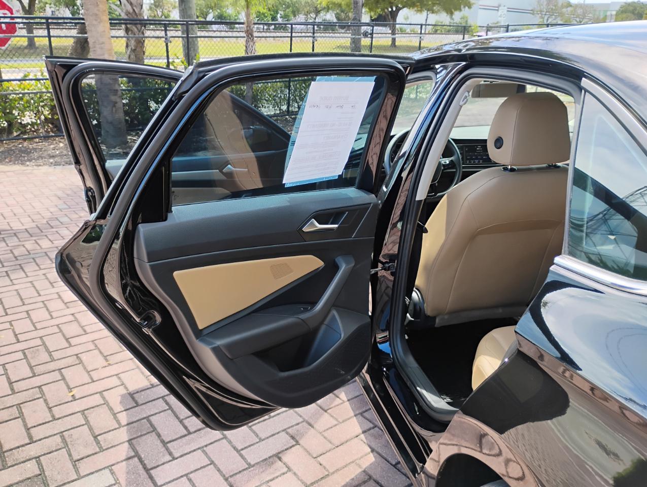 Volkswagen Jetta 1.4T S 8A 2020